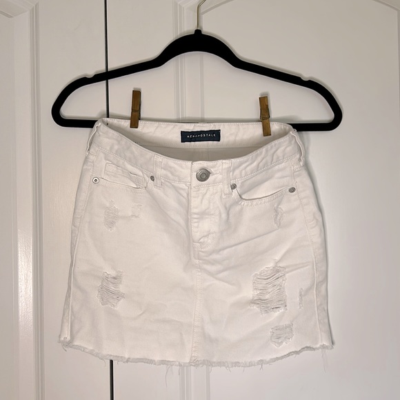 White 13inch mini skirt - Picture 1 of 4